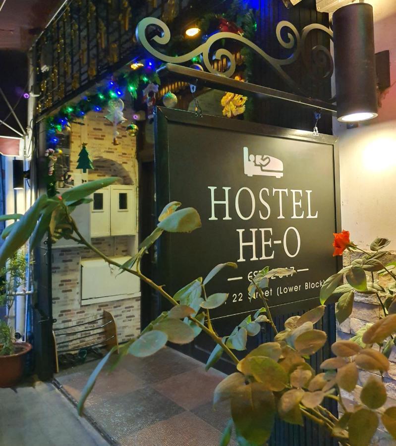 Hostel He-O Yangon Exteriör bild